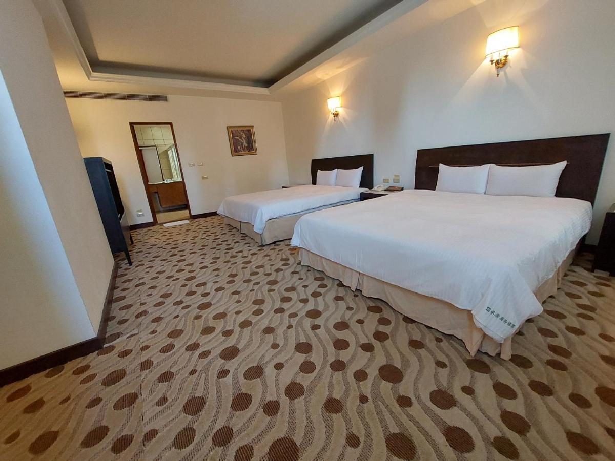 טאיצ'ונג Herkang Hotel מראה חיצוני תמונה