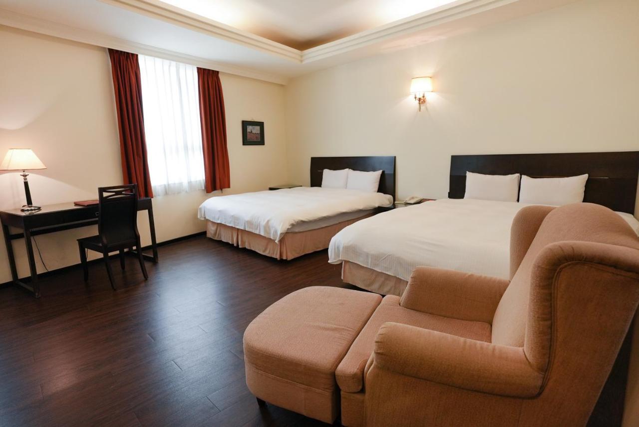 טאיצ'ונג Herkang Hotel מראה חיצוני תמונה