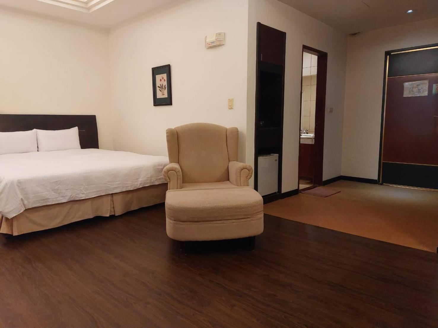 טאיצ'ונג Herkang Hotel מראה חיצוני תמונה
